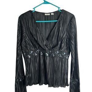 Cato Women’s Medium Bell Sleeve V Neck Pleated Blouse Black Whimsy Goth 4711